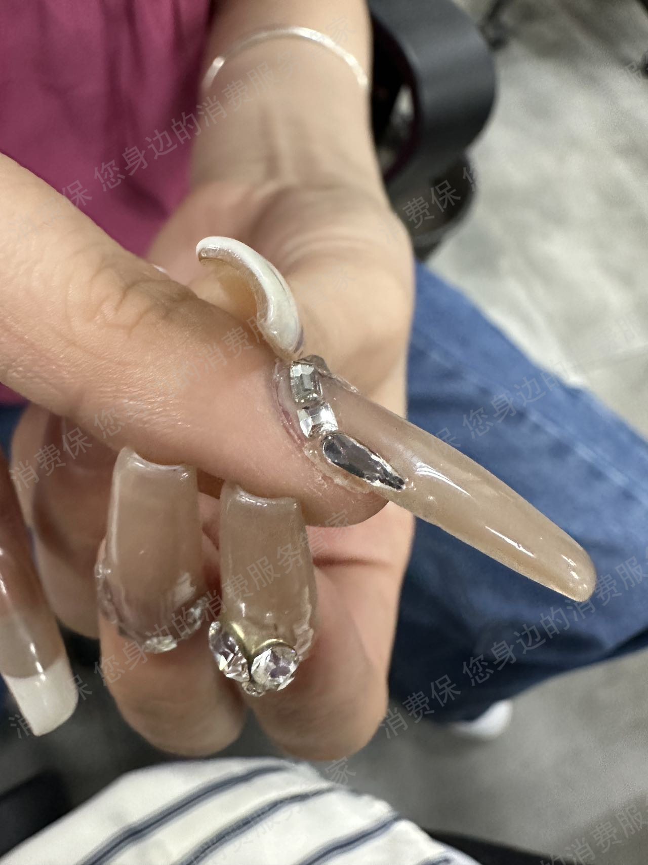 靓点美甲美睫服务态度差