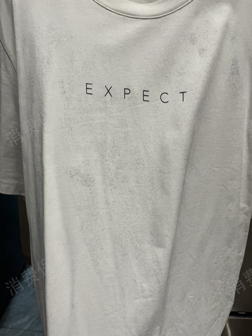UR服饰质量问题